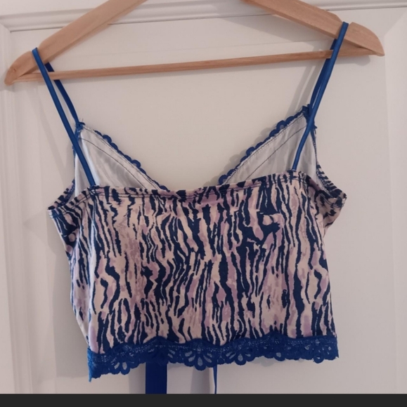 Funky blue zibra print top! - Picture 5 of 6